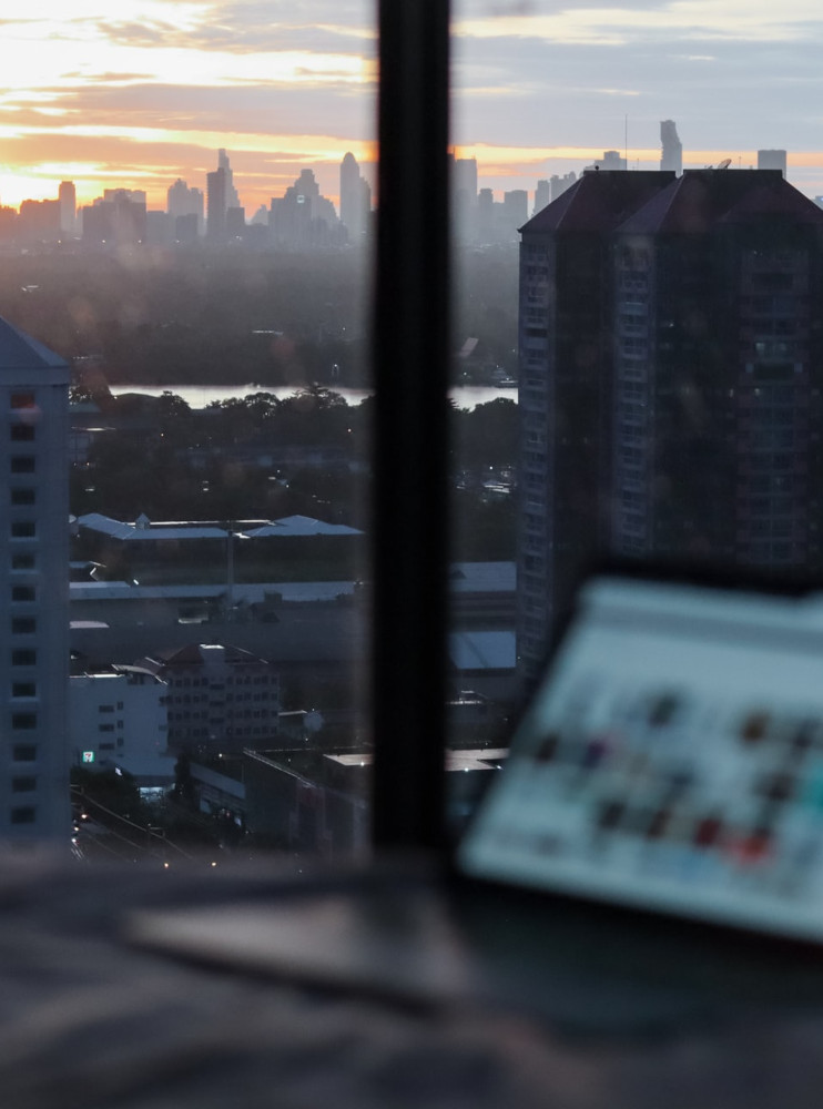 Big city explorer Digital Nomads